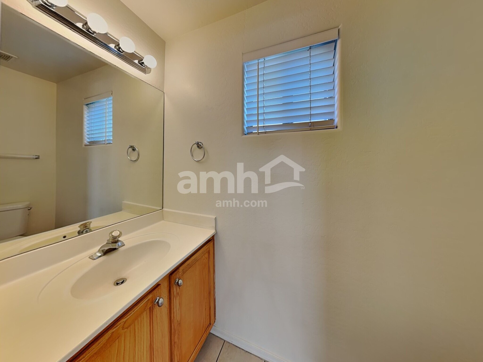 Building Photo - 7364 W Ocotillo Rd