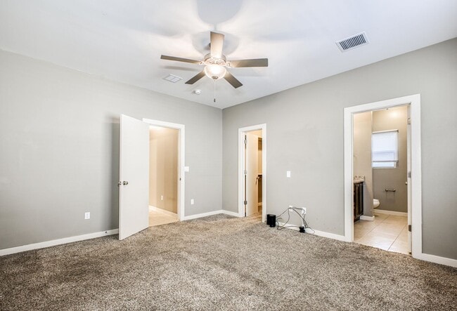 Building Photo - Eastside Beautiful 3 bed/2 baths for RENT