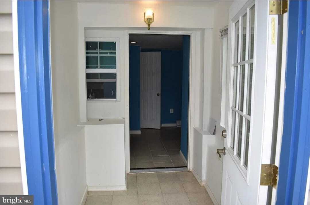 Building Photo - 6726 Jefferson Blvd