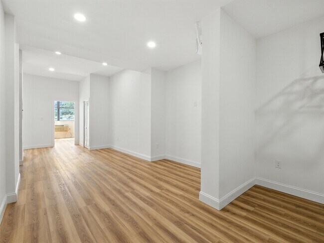 Building Photo - 111 Mulberry St