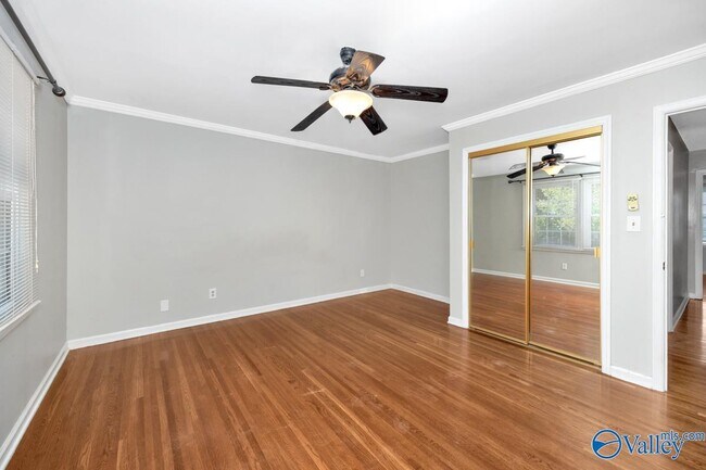 Building Photo - 8002 Greenwillow Ct SE