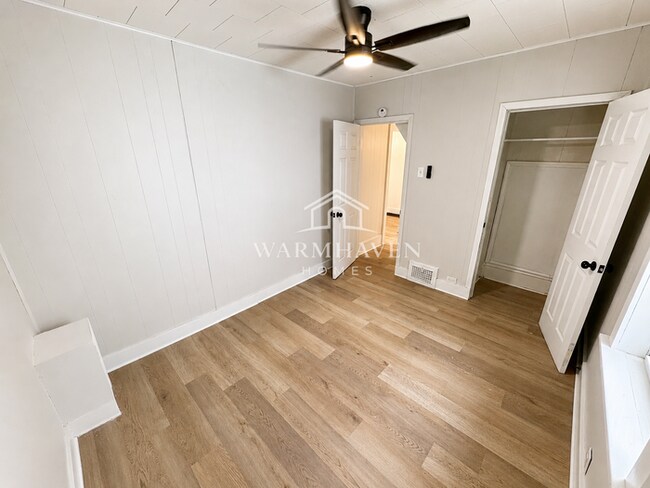 Building Photo - 1263 W Waterloo Rd