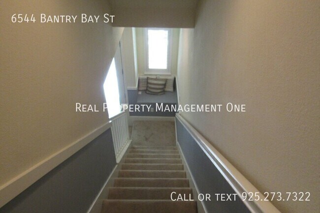Building Photo - 6544 Bantry Bay St