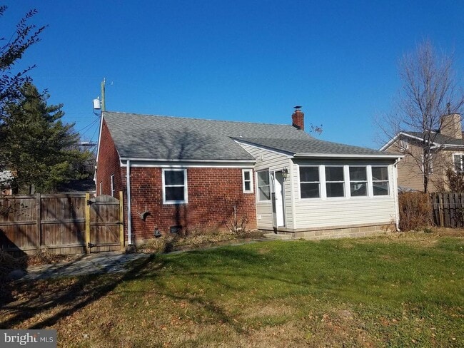 Building Photo - 3710 18th St S