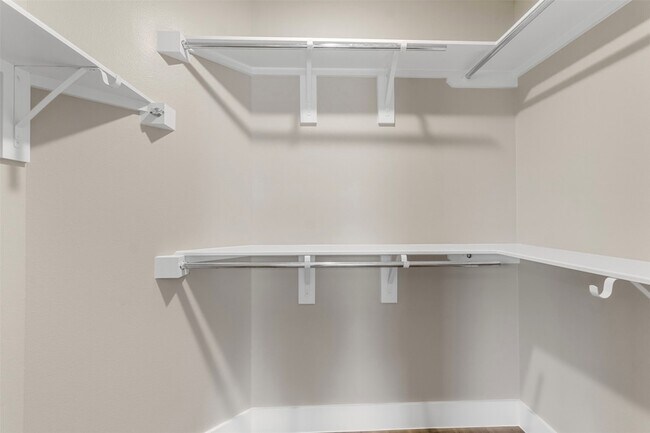 Building Photo - 3152 N Cleveland St