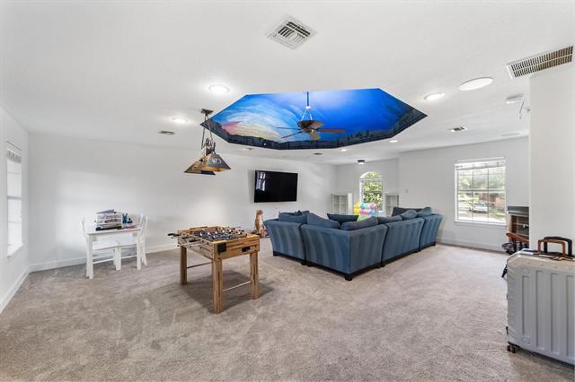 Building Photo - 621 Somerset Dr