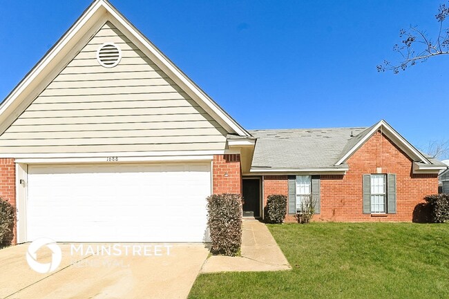 Building Photo - 1688 Sarah Ann Dr W