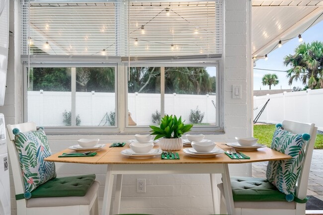 Building Photo - 6 Palmetto Dr