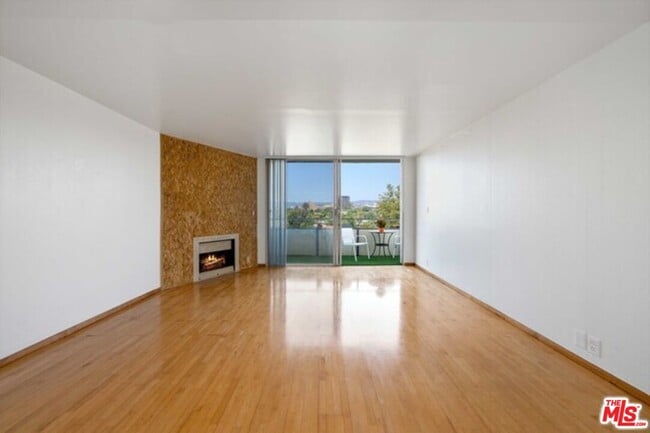 Building Photo - 10535 Wilshire Blvd