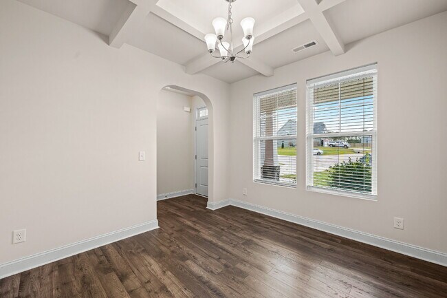 Building Photo - Spacious 4-Bedroom Retreat with 2.5 Baths ...