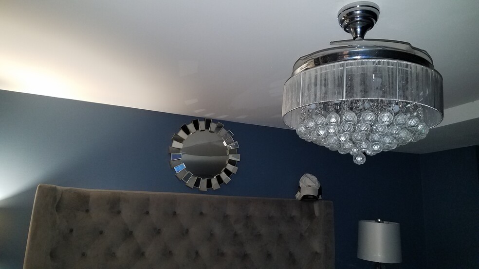 Bedroom Chandelier with Fan - 301 N Beauregard St