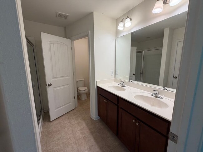 Building Photo - 3BD/2.5BA townhome w/ garage in Flowers Plantation in Clayton!