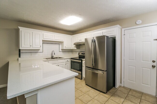 Building Photo - 235 Riverbrooke Terrace