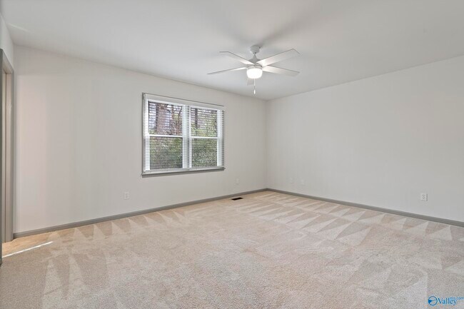 Building Photo - 220 Andra St