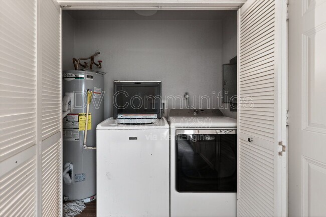 Building Photo - 14630 Edenglen Dr