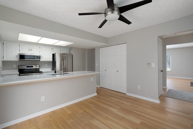 Building Photo - 6251 Tara Hill Dr