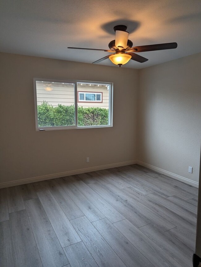 Building Photo - 3 bedroom/ 2 bath Newly Remodeled Home in ...