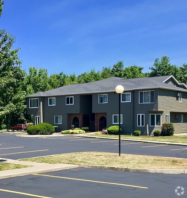 Building Photo - Hickory Hills Apartments