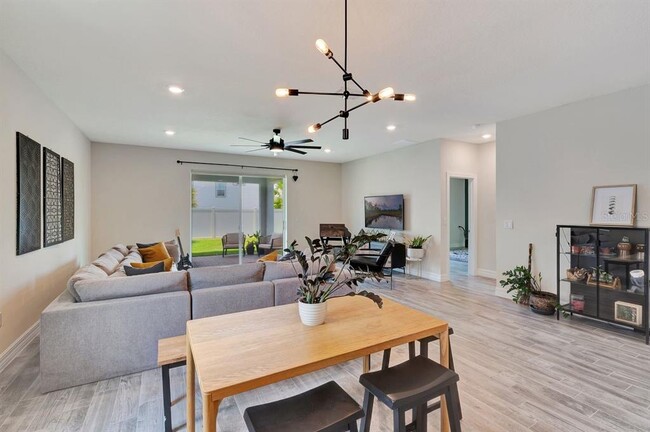 Building Photo - 3459 Current Ave