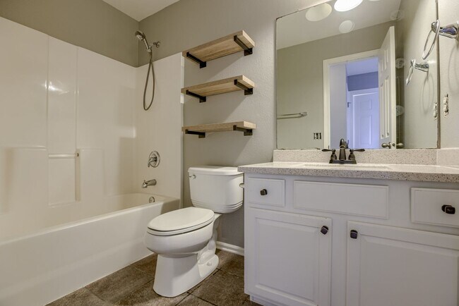 Building Photo - 15405 Fillmore Cir