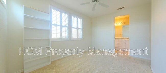 Building Photo - 2736 Cabrillo Ave