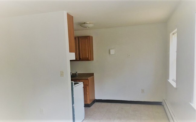 Building Photo - 64 Rosedale St