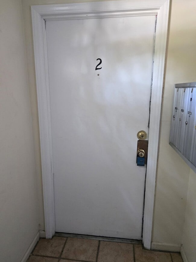 Building Photo - Camelot 2 Bedrooms. 1st Floor Apartment.  ...