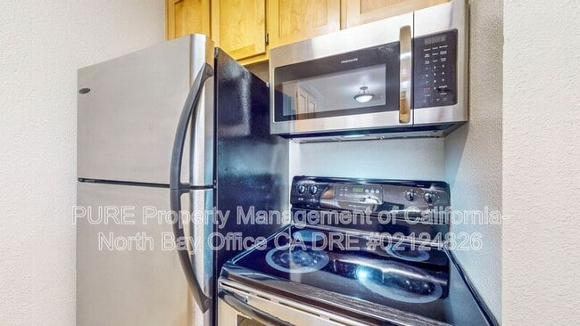 Building Photo - 110 5th St
