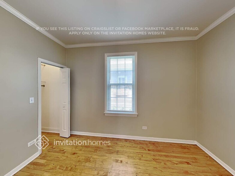 Building Photo - 2428 Ridgeland Ave