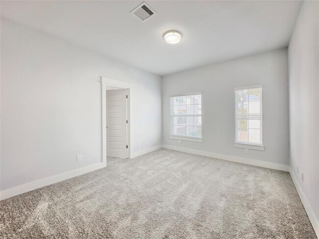 Building Photo - 1602 Westside Gardens Ln