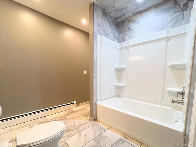 Building Photo - 456 N Liberty Dr