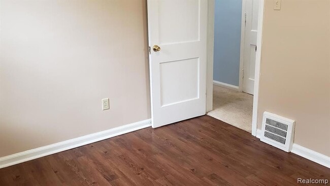 Building Photo - 1261 Pearson St