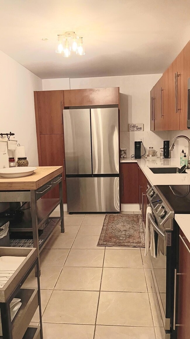 Building Photo - 3001 S Ocean Dr