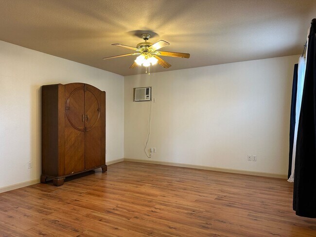 Building Photo - Elegant Home in Central Lubbock Available ...