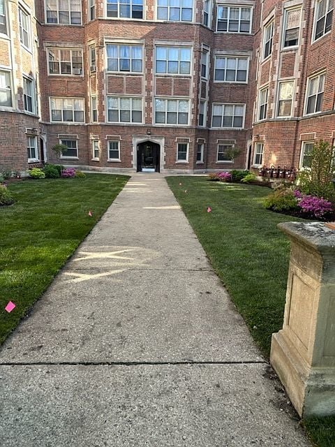 Building Photo - 1724 E 70th St