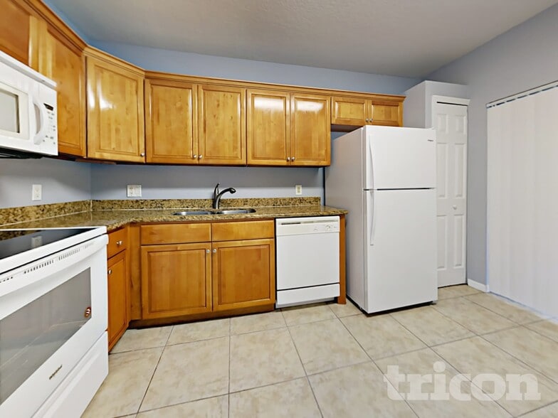 Building Photo - 8405 Quarter Horse Dr