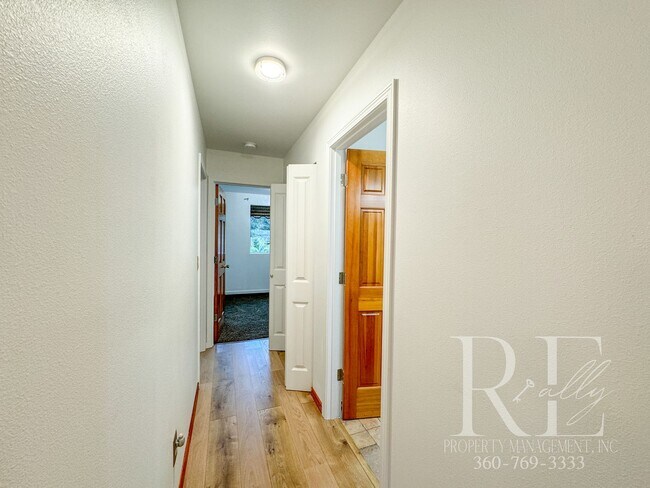 Building Photo - Modern 3-Bed Home with Gardens, Greenhouse...