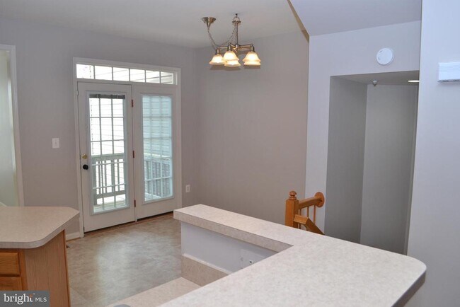 Building Photo - 1725 Emory St