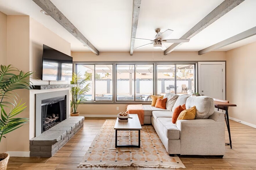 Sunroom - 1104 E Campus Dr