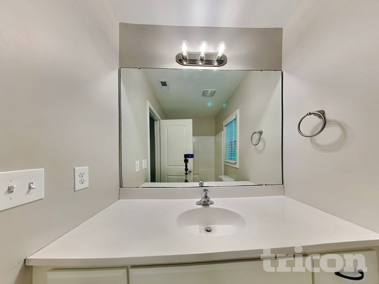 Building Photo - 1218 Azalea Dr