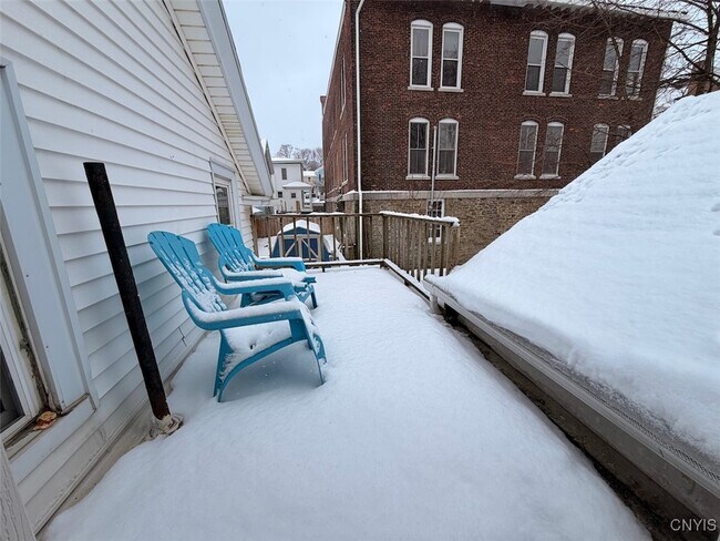 Building Photo - 88 E 5th St