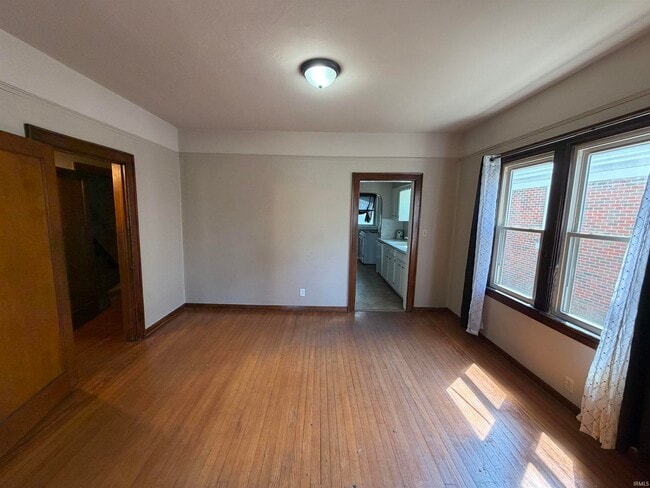 Building Photo - 210 S Weinbach Ave