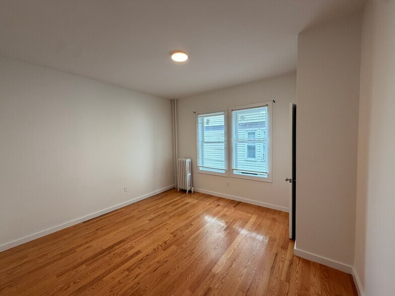 Building Photo - 74 Mora St