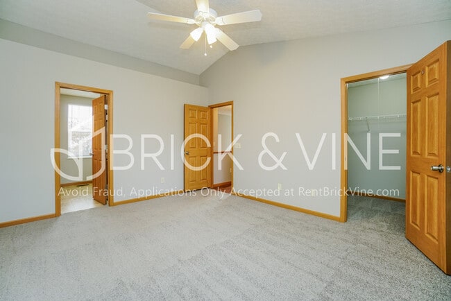 Building Photo - 3107 Gallant Dr