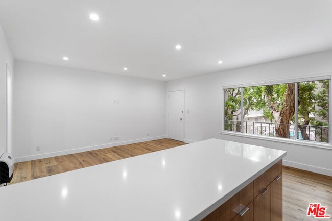 Building Photo - 2002 4th St