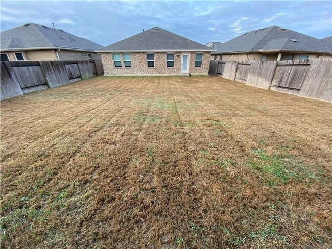 Building Photo - 7208 Longford Trail