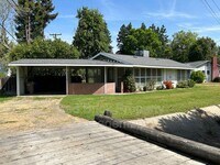 Building Photo - 1101 E North Bear Creek Dr