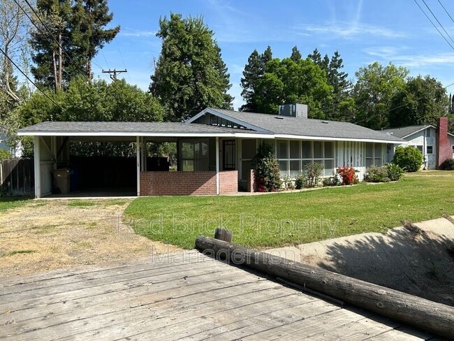 Primary Photo - 1101 E North Bear Creek Dr