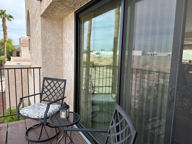 Building Photo - Winter 23/24 Furnished Rental - Nov-Dec-Jan