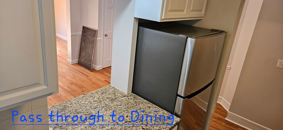 Pass thru Kitchen to Dine - 64 Parkway Rd